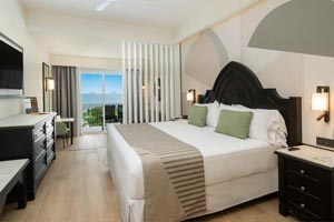 The Junior Suites at the Hotel Riu Palace Pacifico
